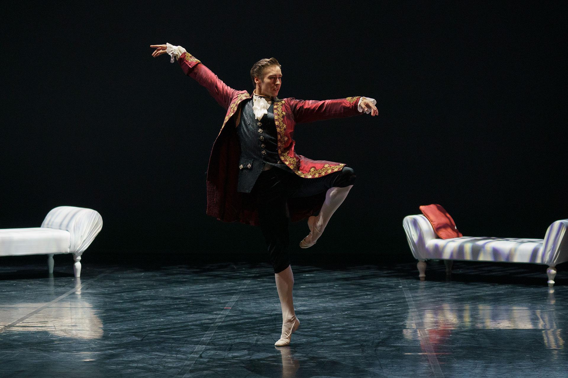 Joseph Taylor as Valmont in Dangerous Liaisons. Photo Emma Kauldhar